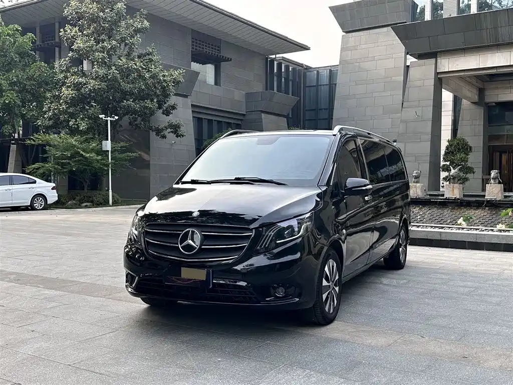 Photo 1 - Mercedes-Benz Vito