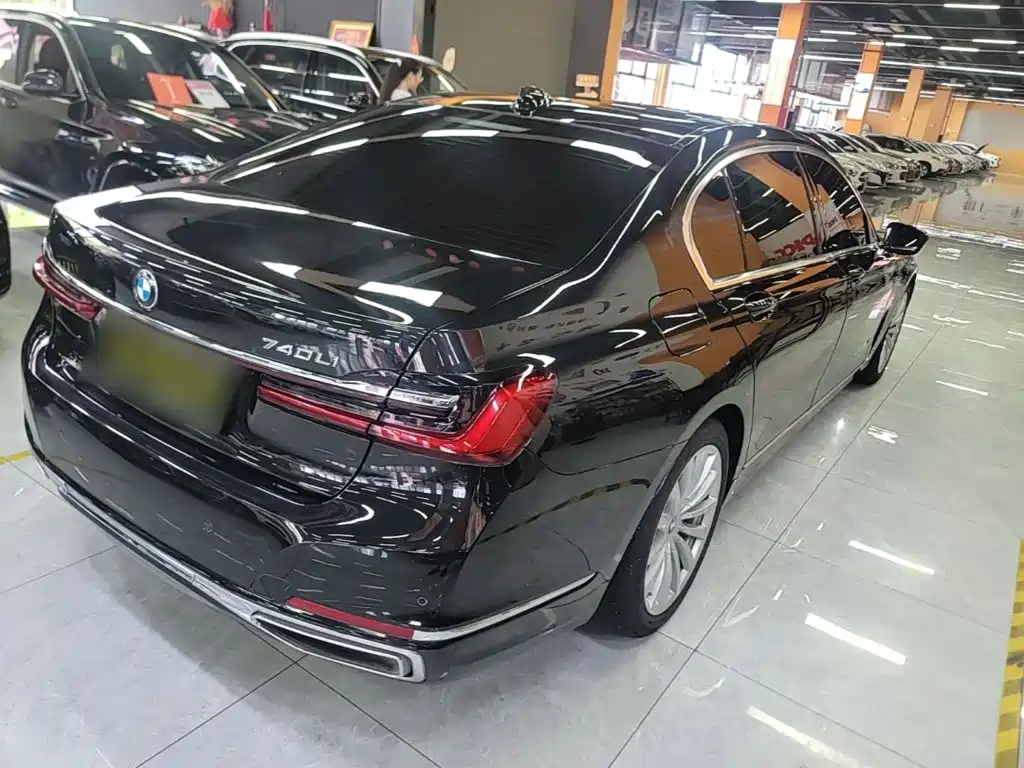 Фото 7 - BMW 7 Series