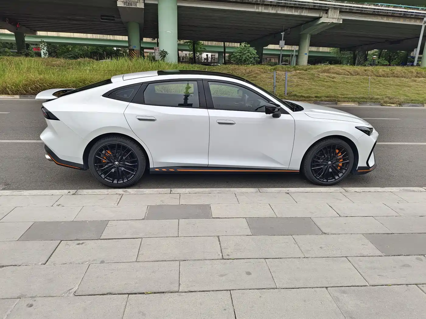 CHANGAN UNI-V