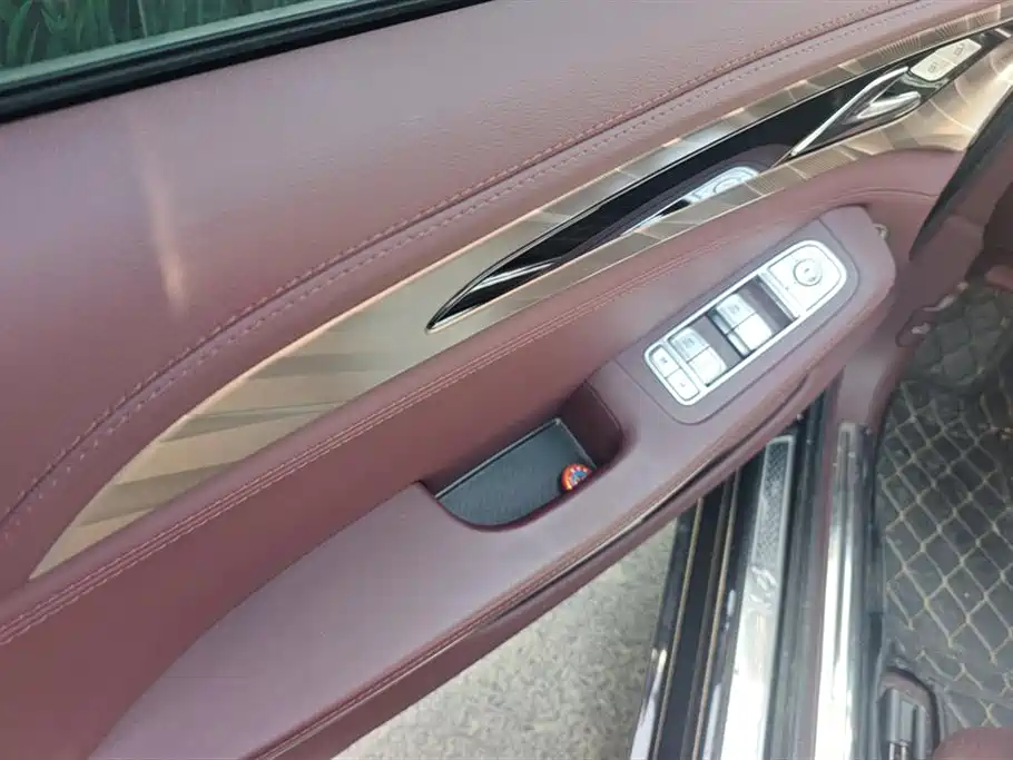 Hongqi H9 2023 Model 2.0T Smart Connect Flagship Edition фото 7