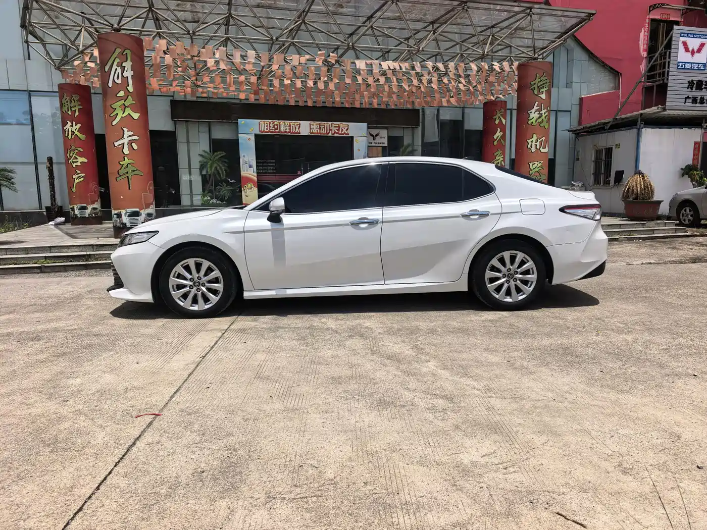 Toyota Camry 2018 2.0G Luxury Edition фото 4