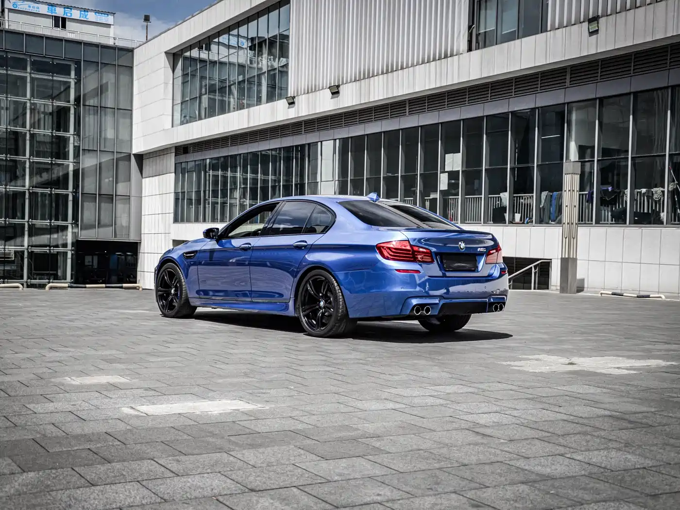 BMW M5 2014 M5 фото 4