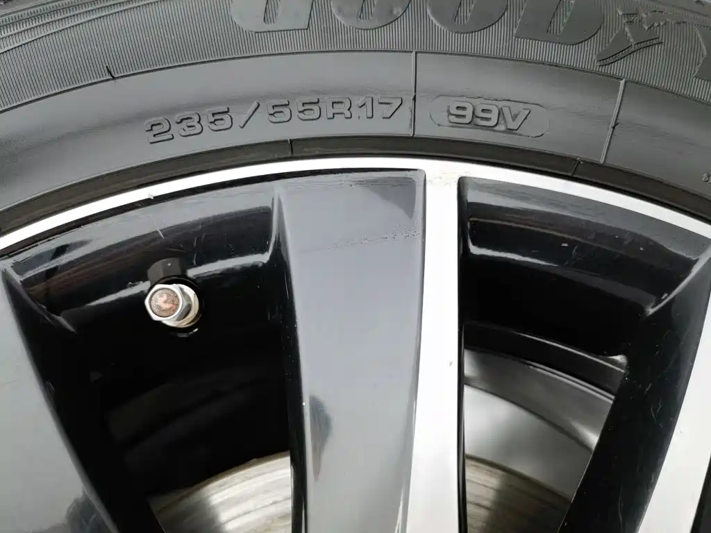 Фото 24 - Volkswagen Tiguan