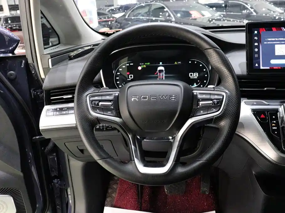 Фото 14 - Roewe iMAX8