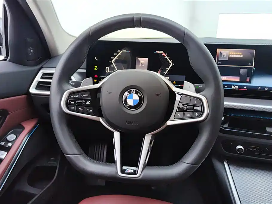 BMW 3 Series 2025 330Li M Sport Night Edition фото 15