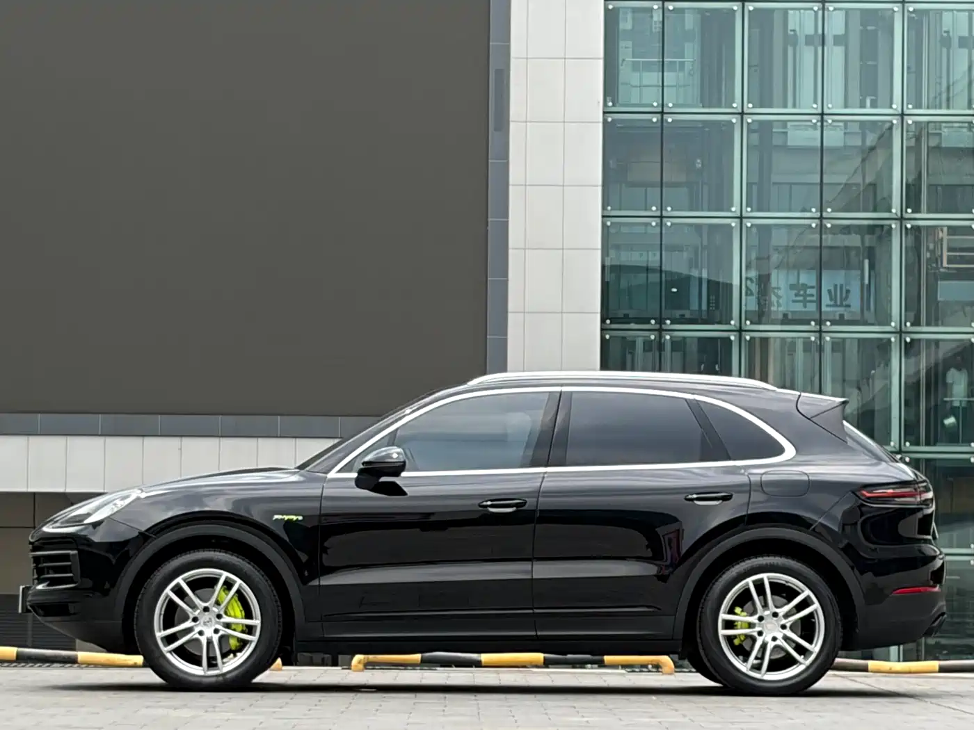 Porsche Cayenne New Energy 2021 Cayenne E-Hybrid 2.0T фото 7