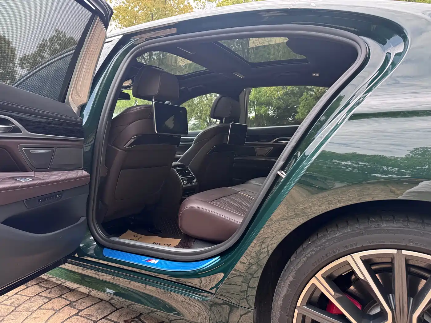 BMW 7 Series 2019 740Li Premium Luxury Package фото 8