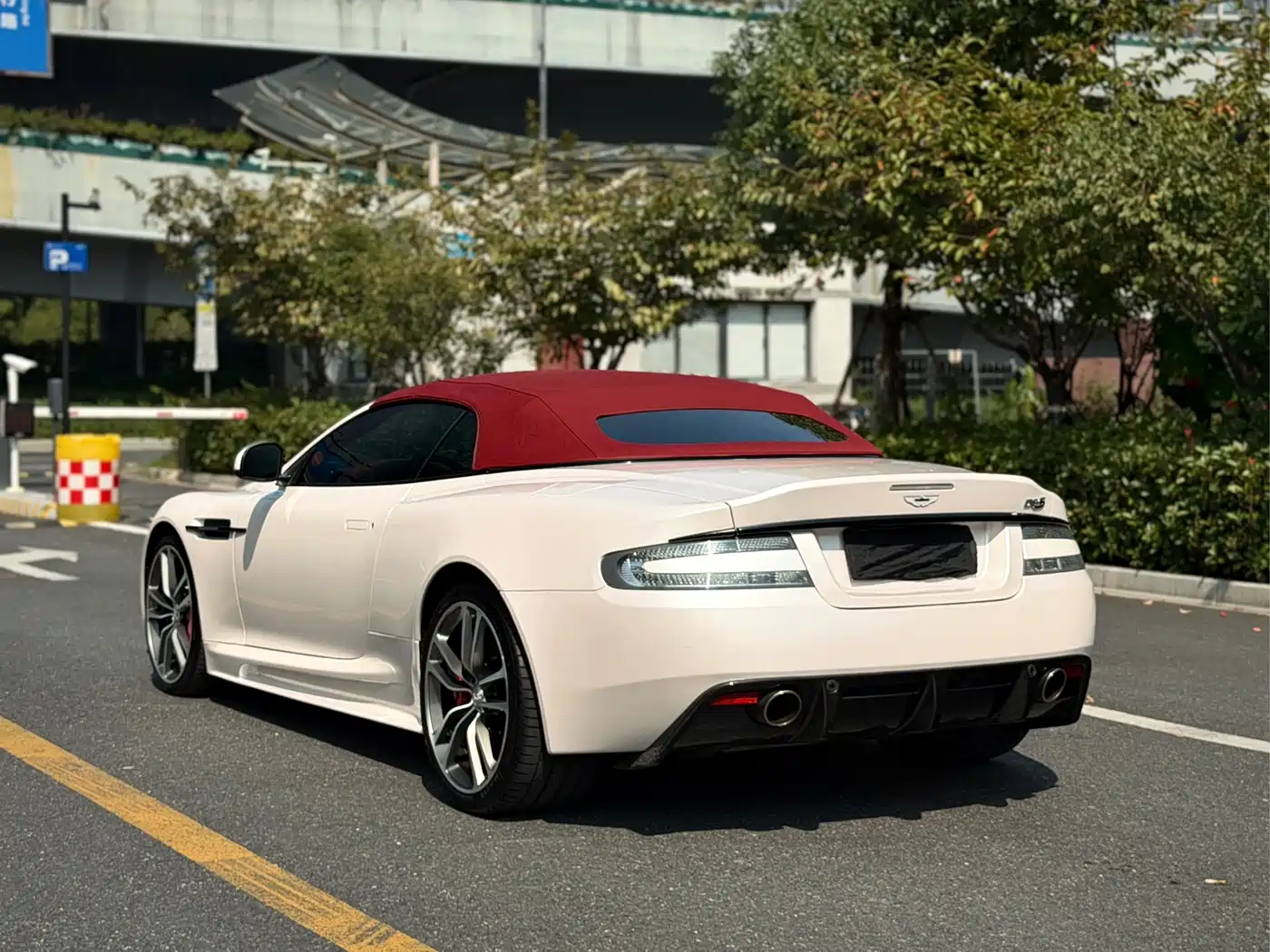 Aston Martin DBS 2012 2009 6.0 Touchtronic Volante