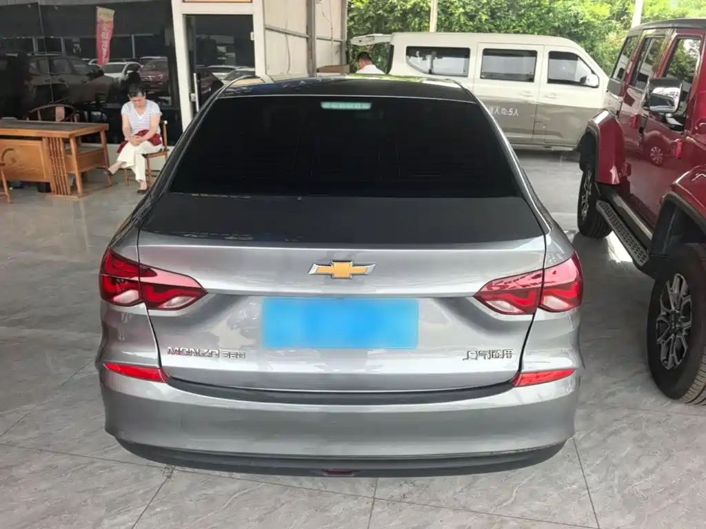 CHEVROLET CRUZE