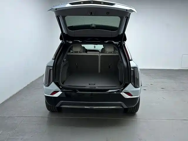 Cadillac IQ Ao Ge 2024 AWD Long Range Edition фото 12