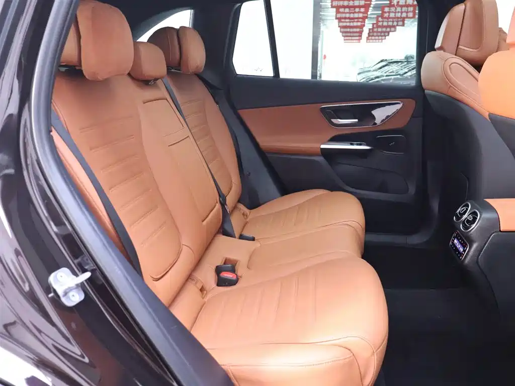 Mercedes-Benz GLC 2023 GLC 260 L 4MATIC Sport 5-seater фото 21