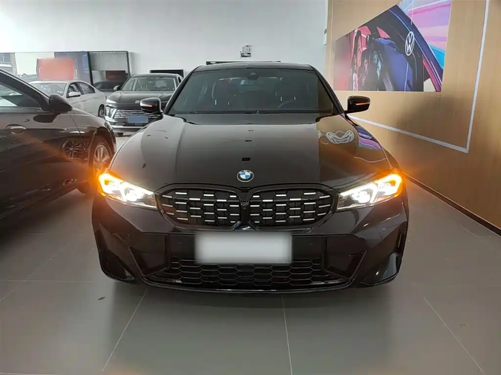 BMW 3 Series 2023 325i M Sport Black Night Package фото 3