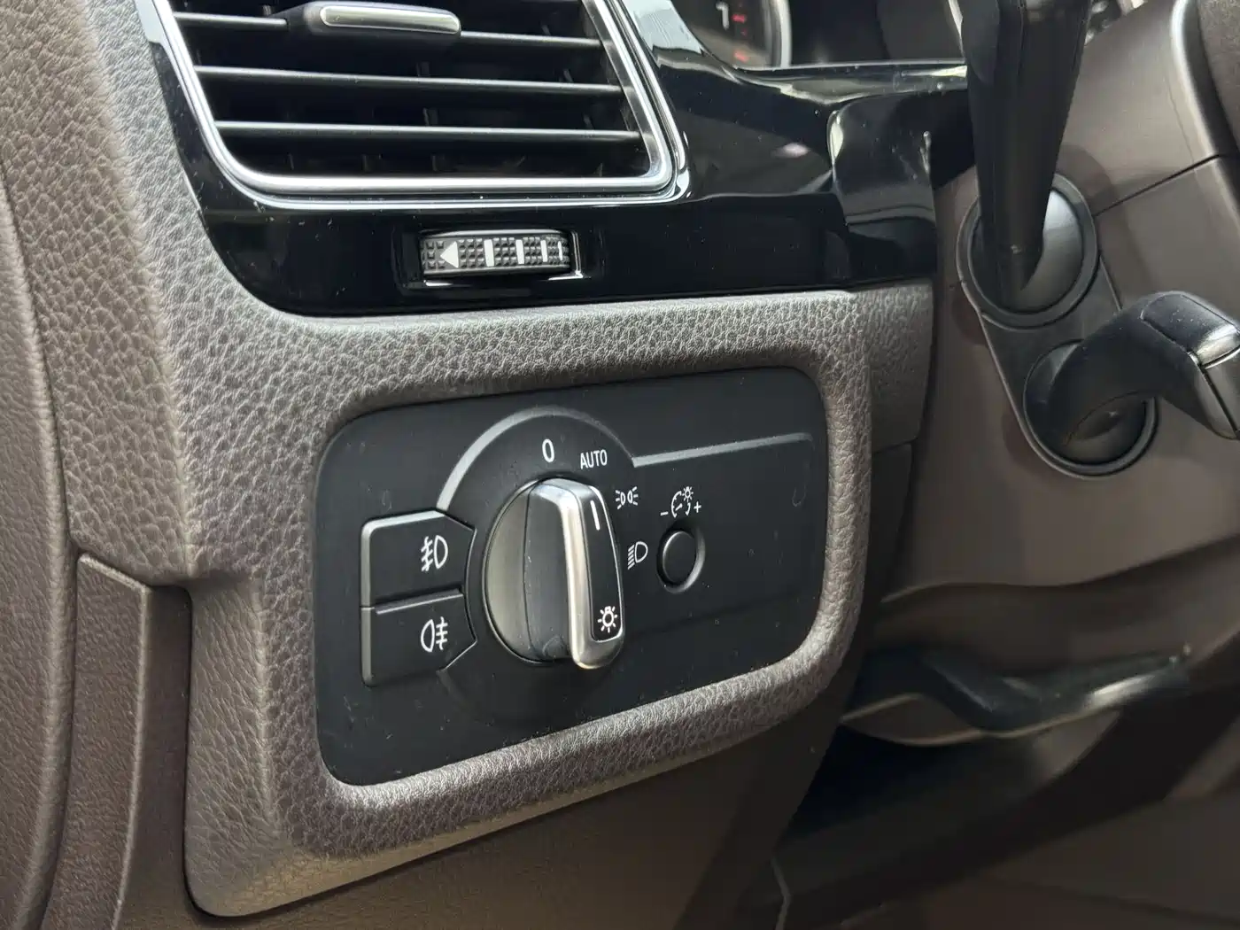 Volkswagen Touareg 2016 3.0TSI Standard фото 18