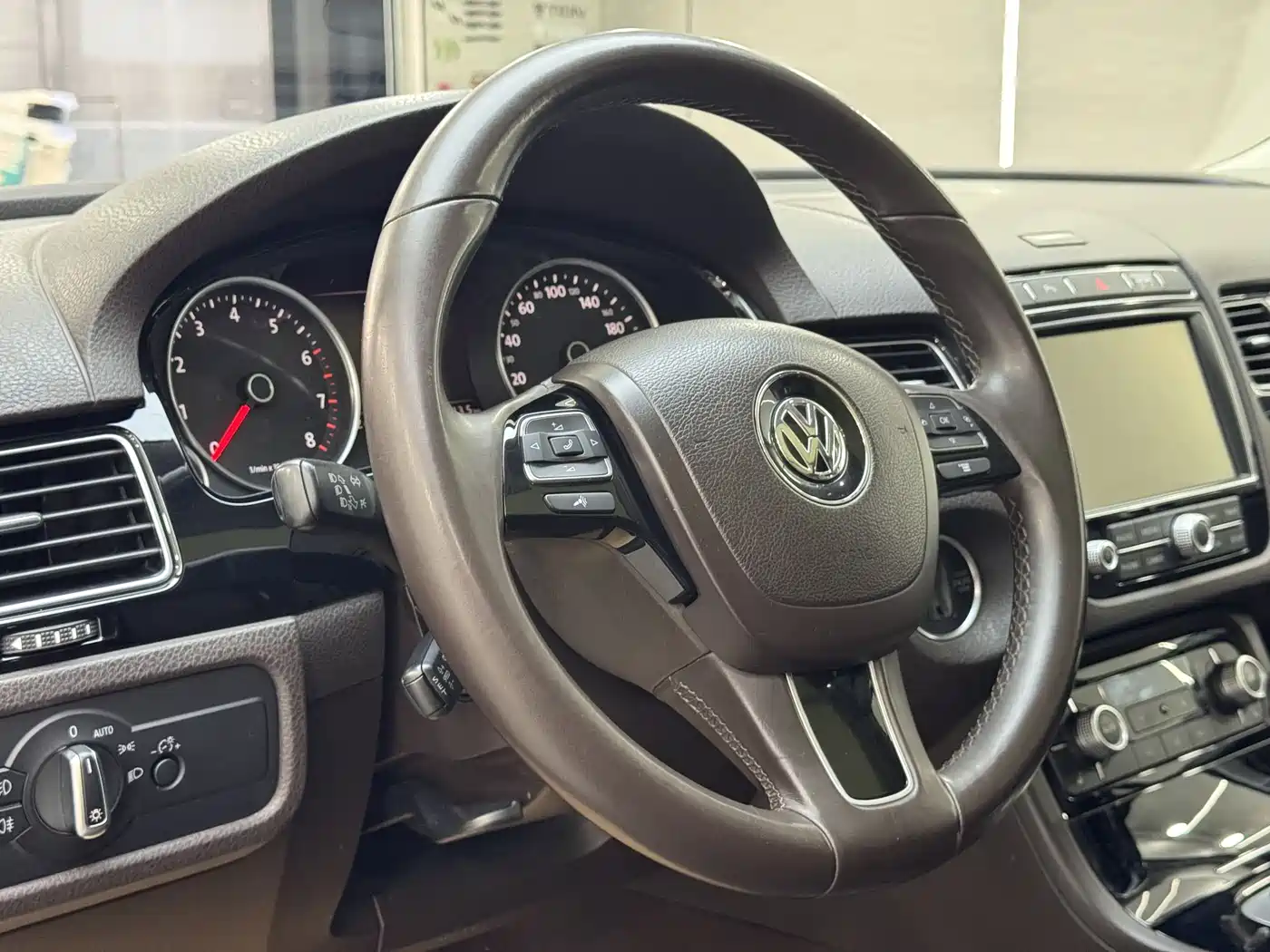 Volkswagen Touareg 2016 3.0TSI Standard фото 15