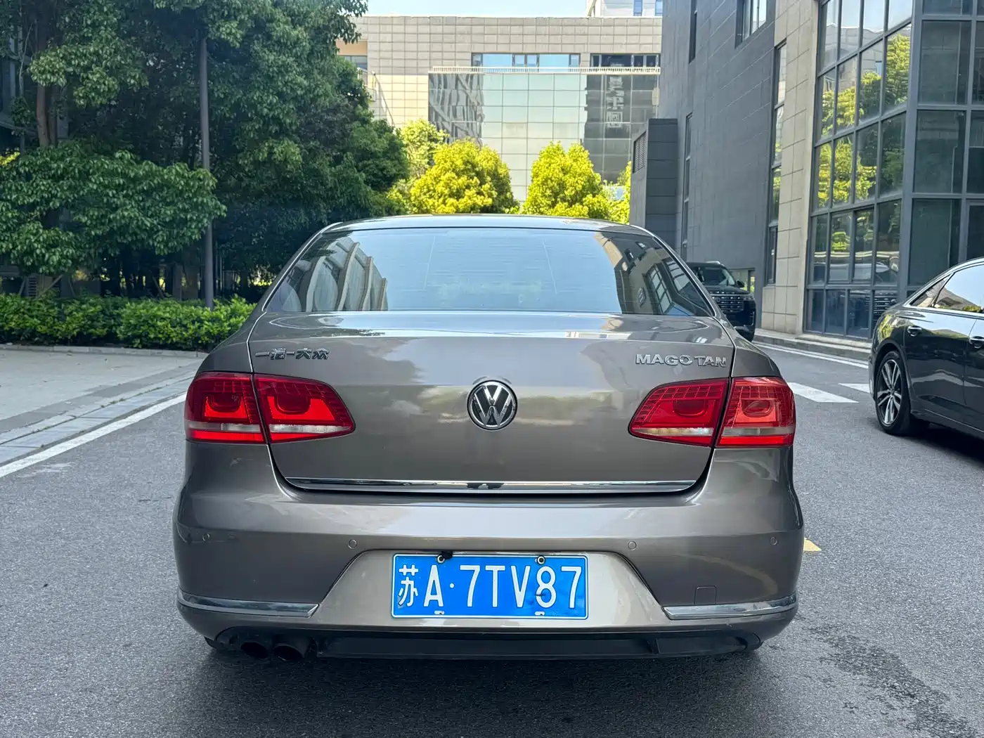 Volkswagen Magotan 2012 Facelift 1.8TSI Luxury фото 5