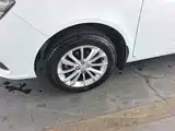 Фото 22 - Geely Vision