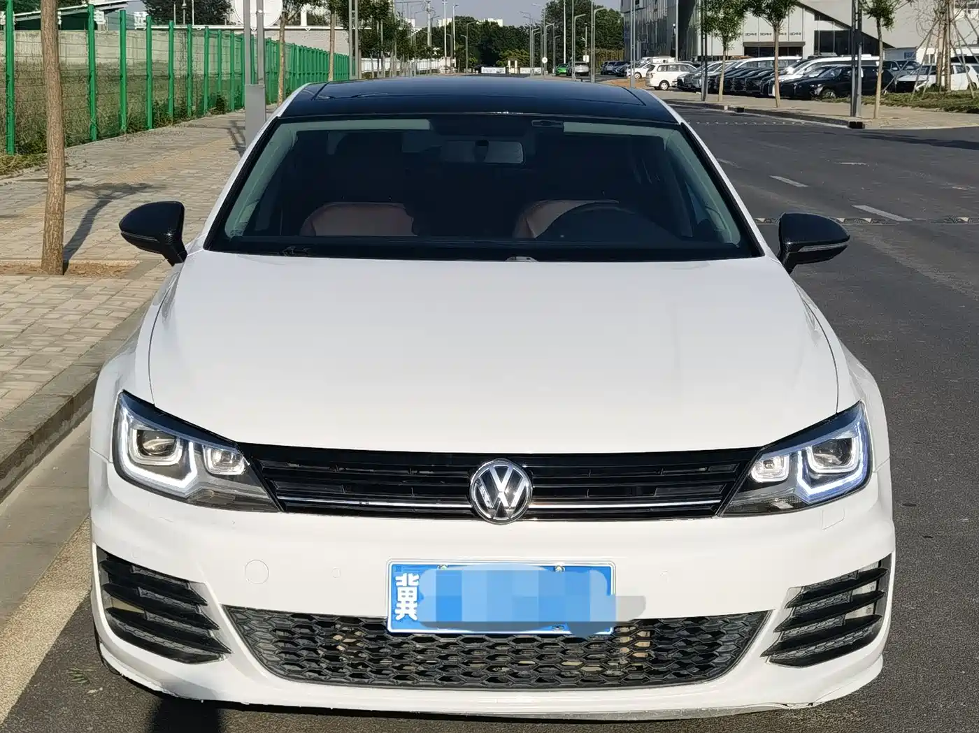Volkswagen Lamando 2017 230TSI DSG Trend Edition фото 2