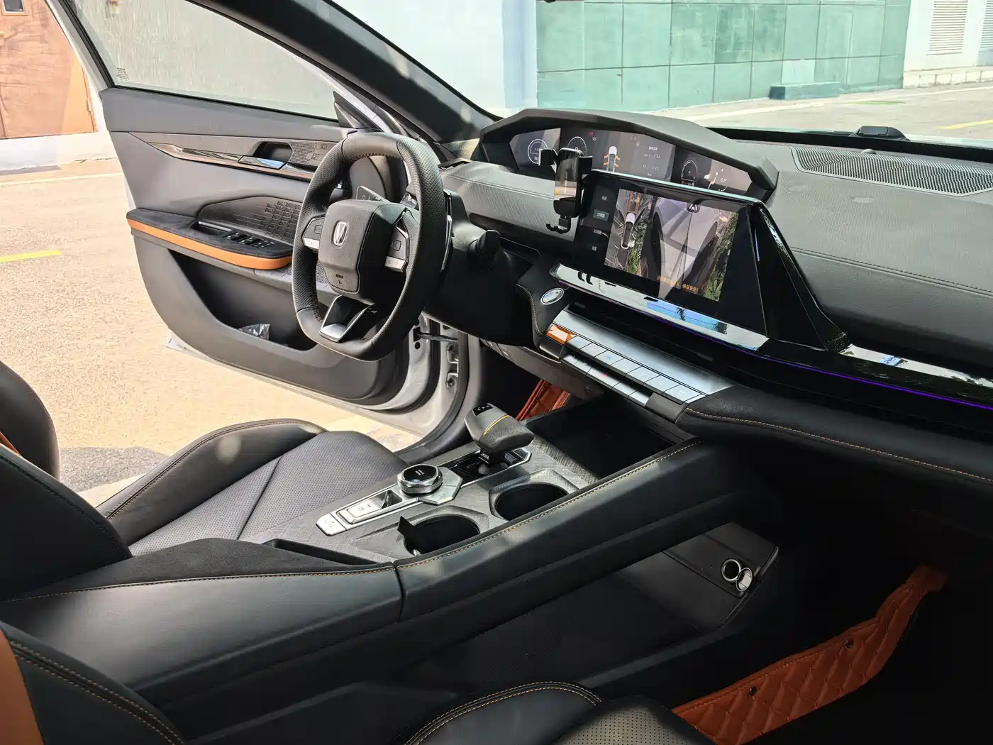 CHANGAN UNI-V