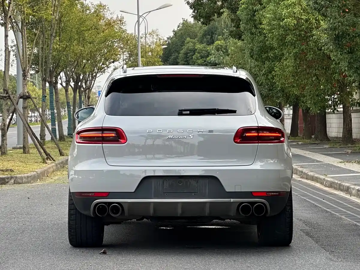 صورة 3 - Porsche Macan