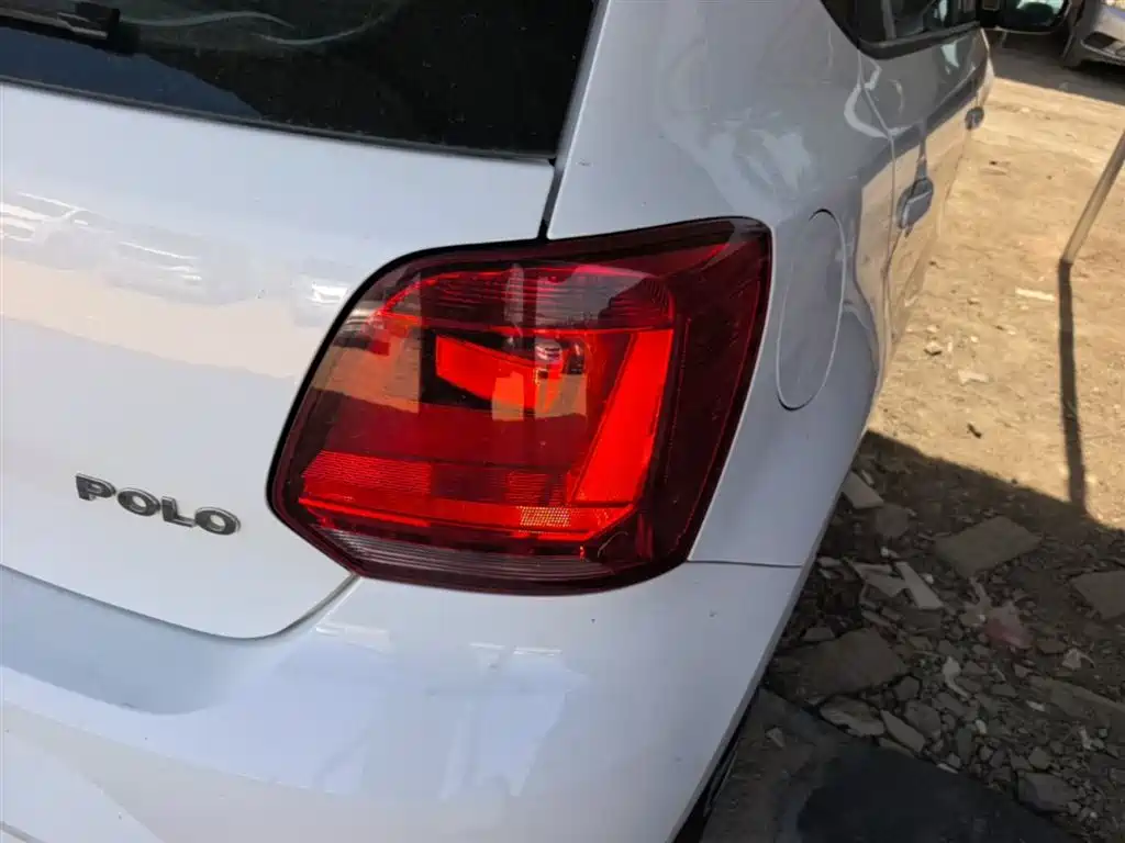 Volkswagen Polo 2016 1.4L Manual Trend фото 8