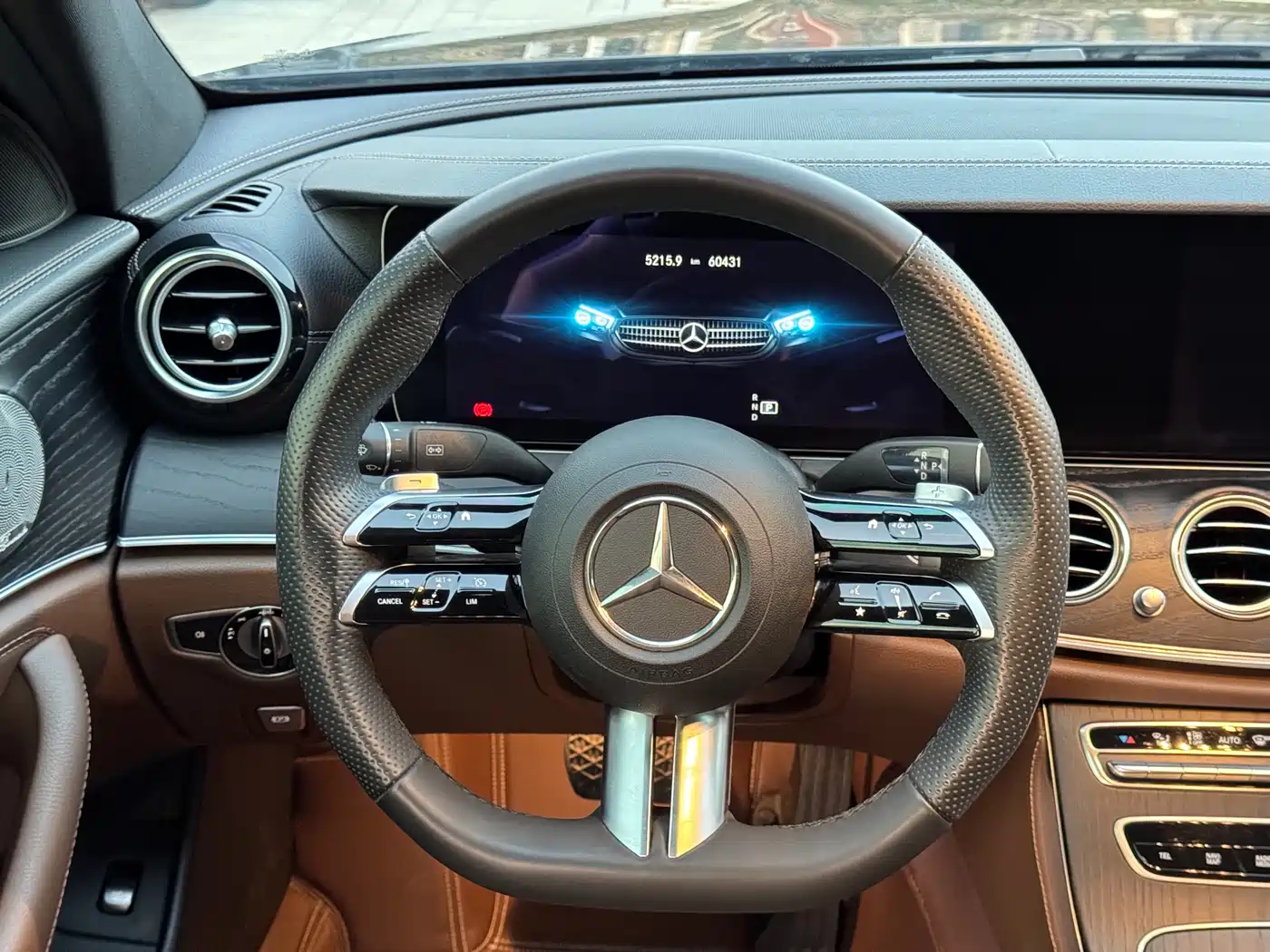 Mercedes-Benz E-Class 2023 E 300 L Sport Luxury фото 9