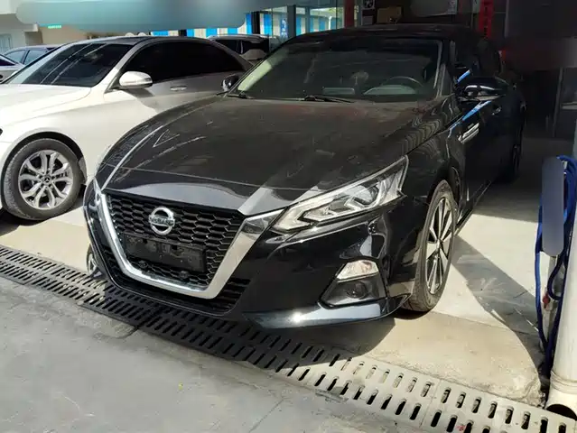 NISSAN TEANA