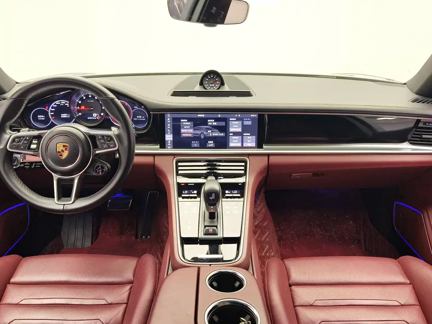 Porsche Panamera фото 9