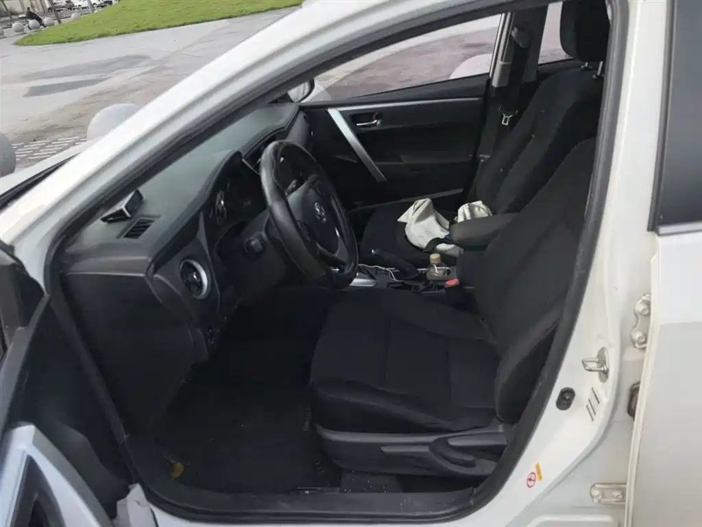 Toyota Corolla 2017 Facelift 1.2T S-CVT GL-i фото 12