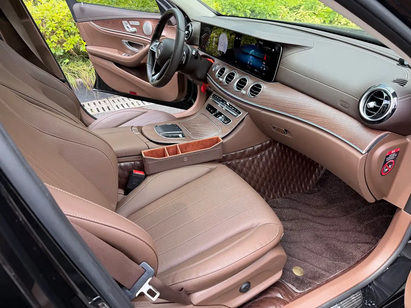 Mercedes-Benz E-Class 2023 E 300 L Luxury фото 12