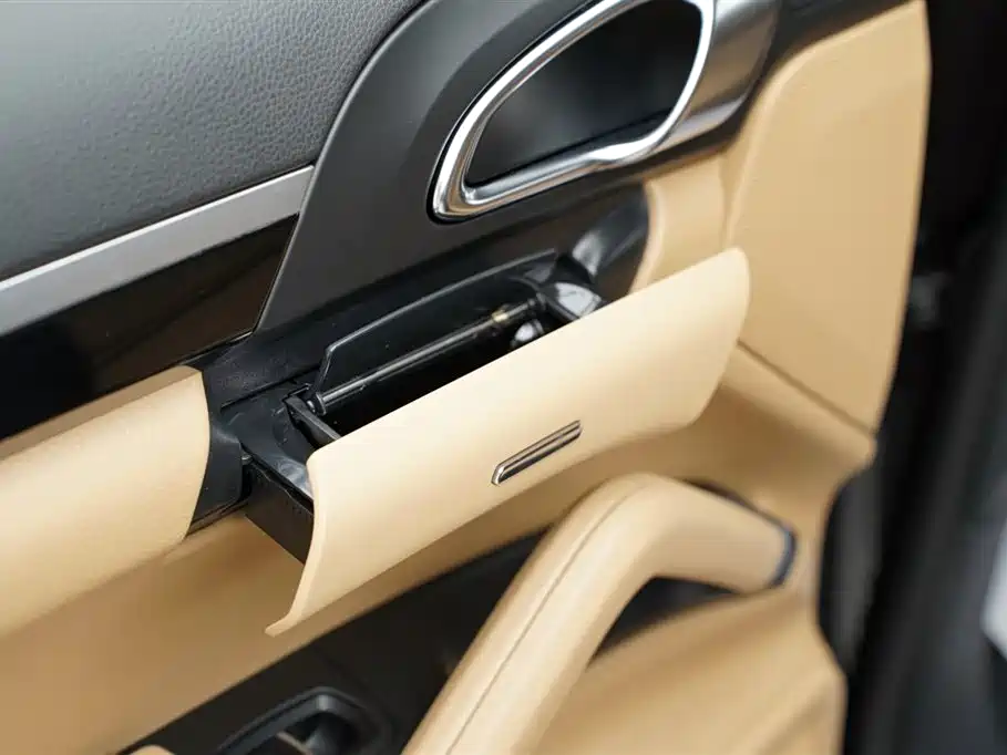 Porsche Cayenne 2014 Cayenne Platinum Edition 3.0T фото 10