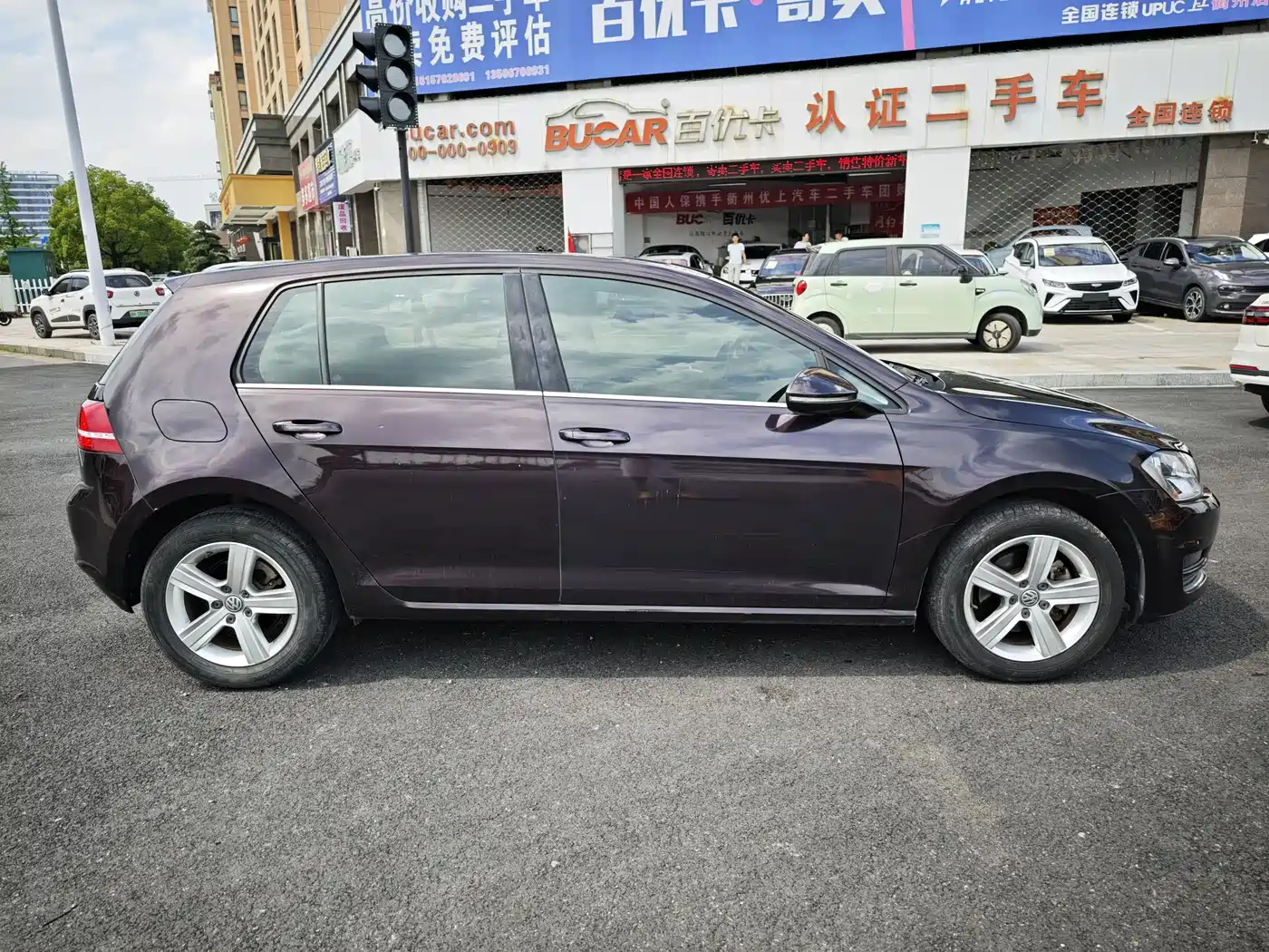 Volkswagen Golf 2016 1.6L Automatic Comfort фото 3