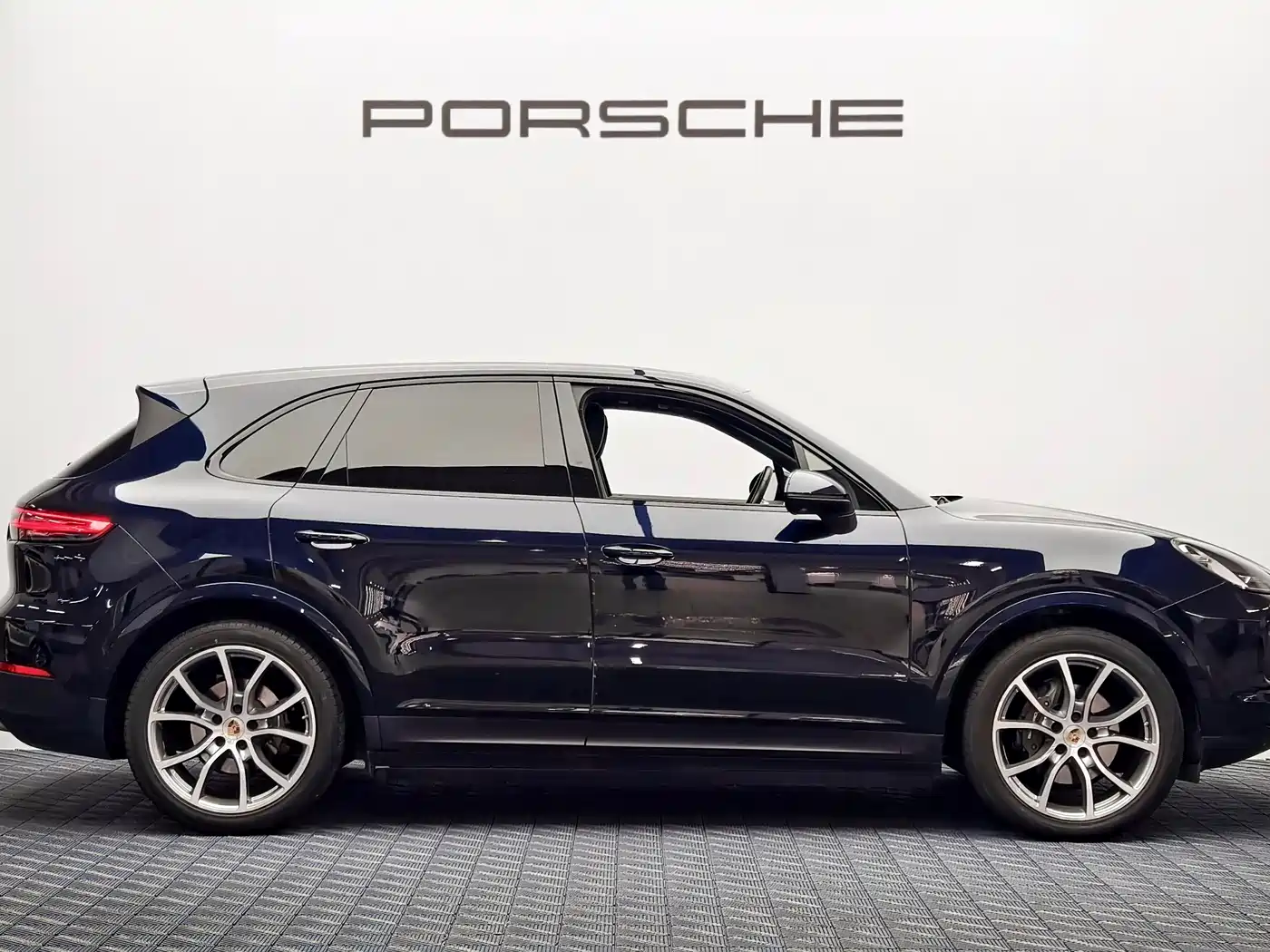 Porsche Cayenne фото 6