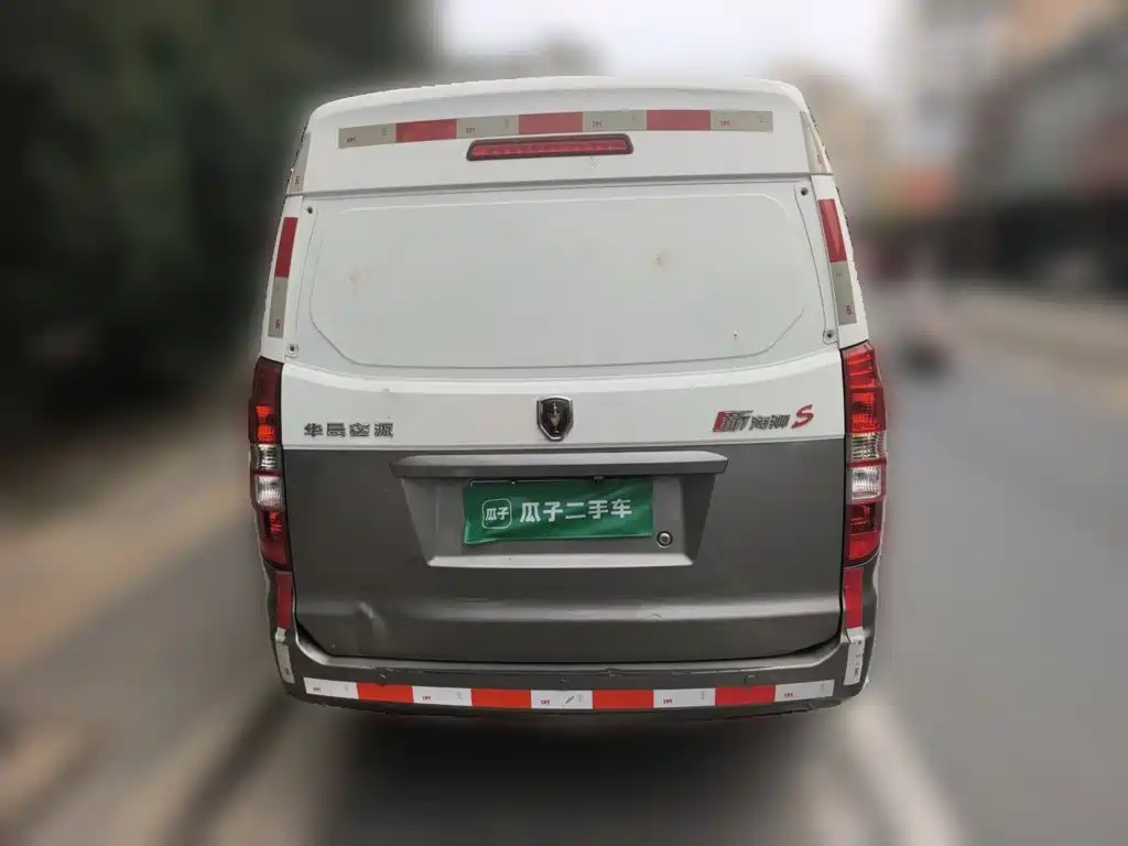 Jinbei New Hiace S 2024 2023 1.5L Fortune Van 2/5-seater AC Version SWC15M