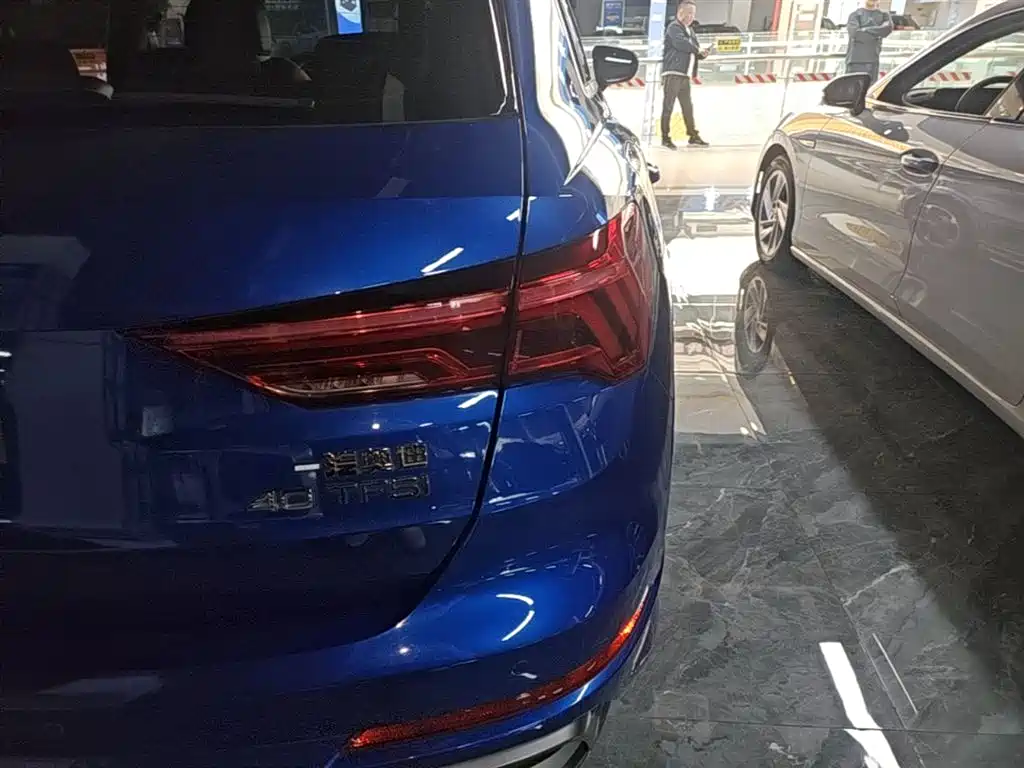 Audi Q3 2019 40 TFSI Fashion Dynamic фото 8