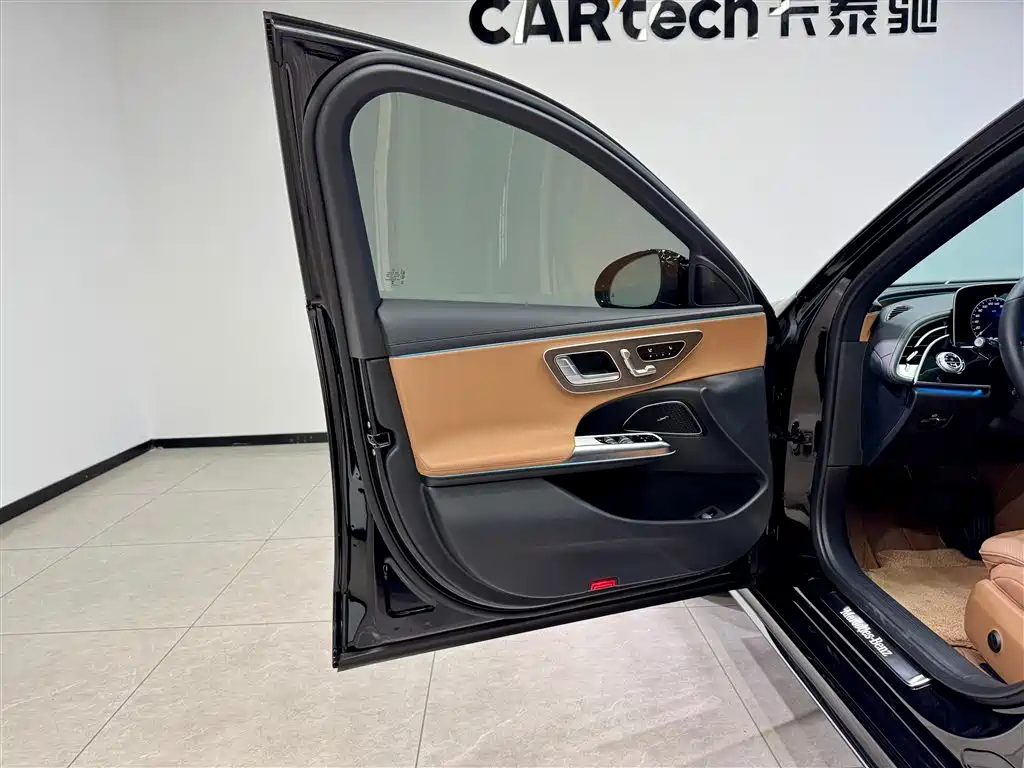 Mercedes-Benz E-Class New Energy 2024 E 350 e L Plug-in Hybrid Sedan фото 17