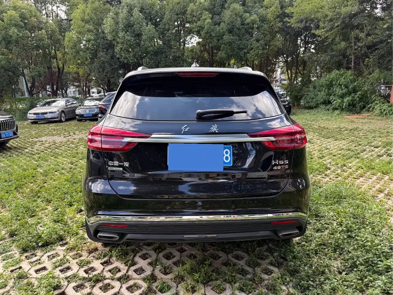 Фото 15 - Hongqi HS5