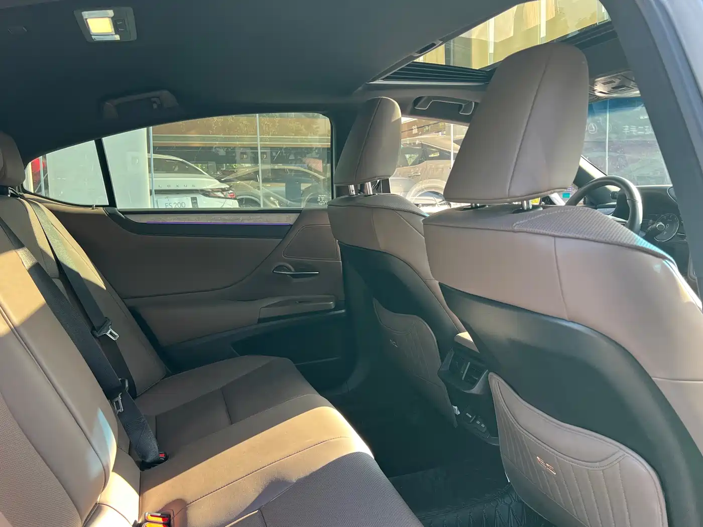 Lexus ES 2026 2025 200 Ultimate Edition