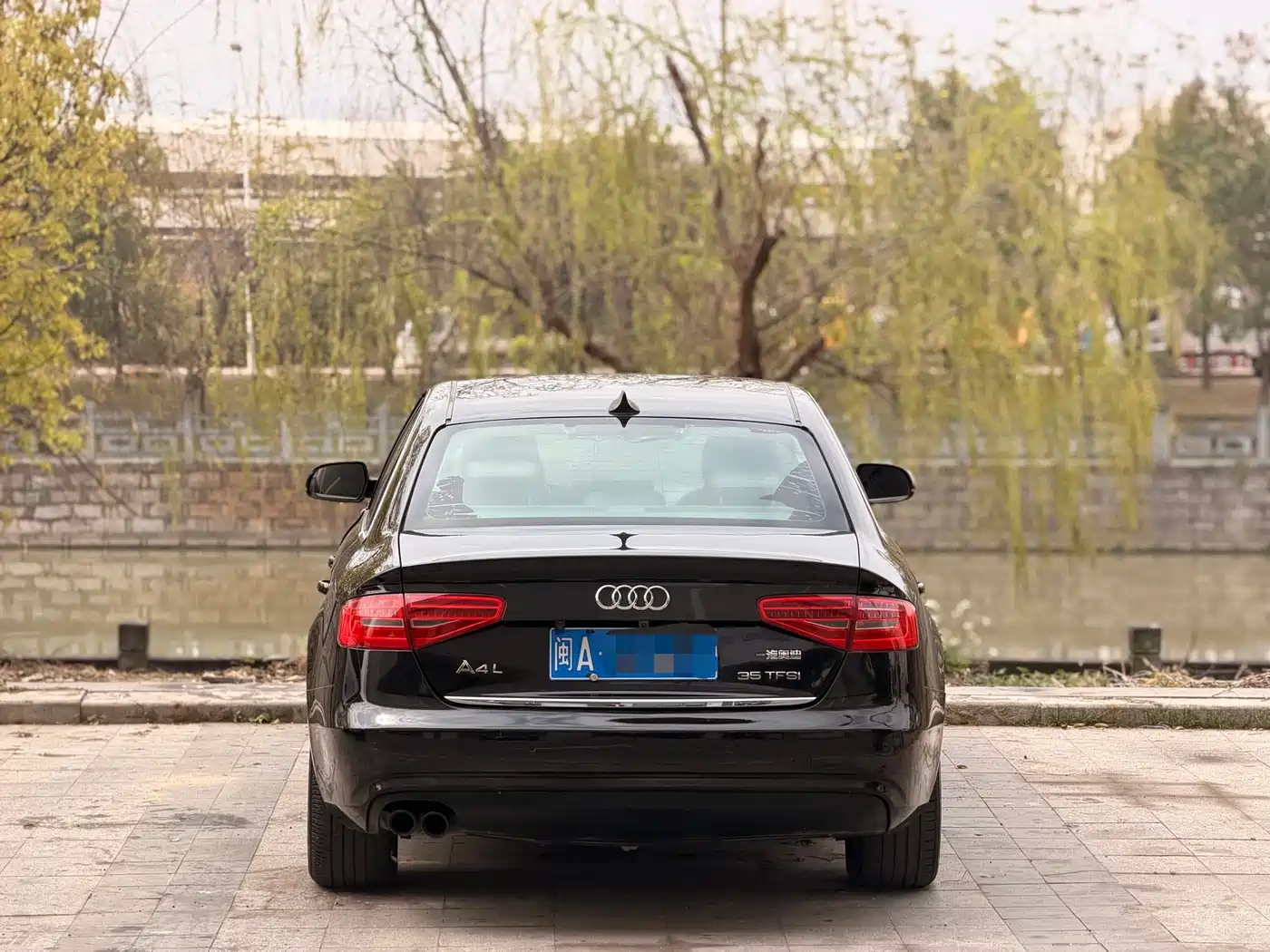 Audi A4L 2013 35 TFSI Automatic Standard фото 3