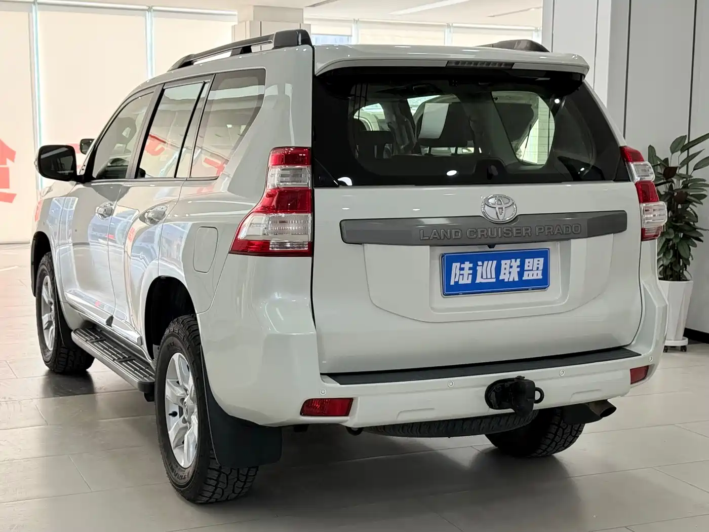 TOYOTA PRADO