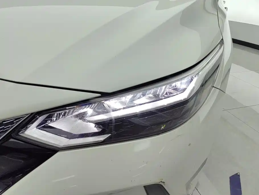 Nissan SYLPHY, миниатюра 5
