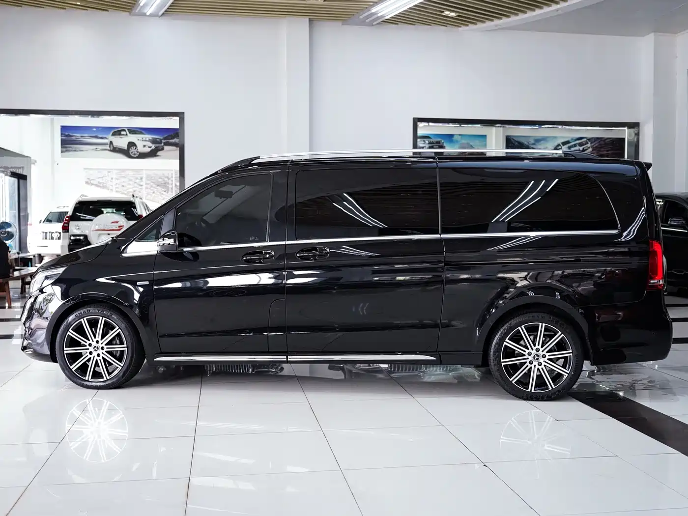 Mercedes-Benz V-Class 2024 2022 V 260 L Long Wheelbase Luxury Edition