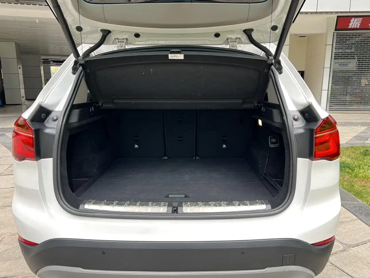 BMW X1 2018 sDrive20Li Leading Model фото 13