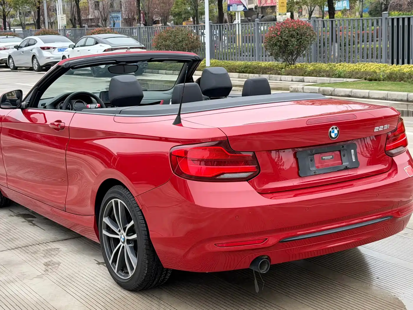 BMW 2 Series (Import) 2018 220i Convertible Coupe Sport Design Package фото 6