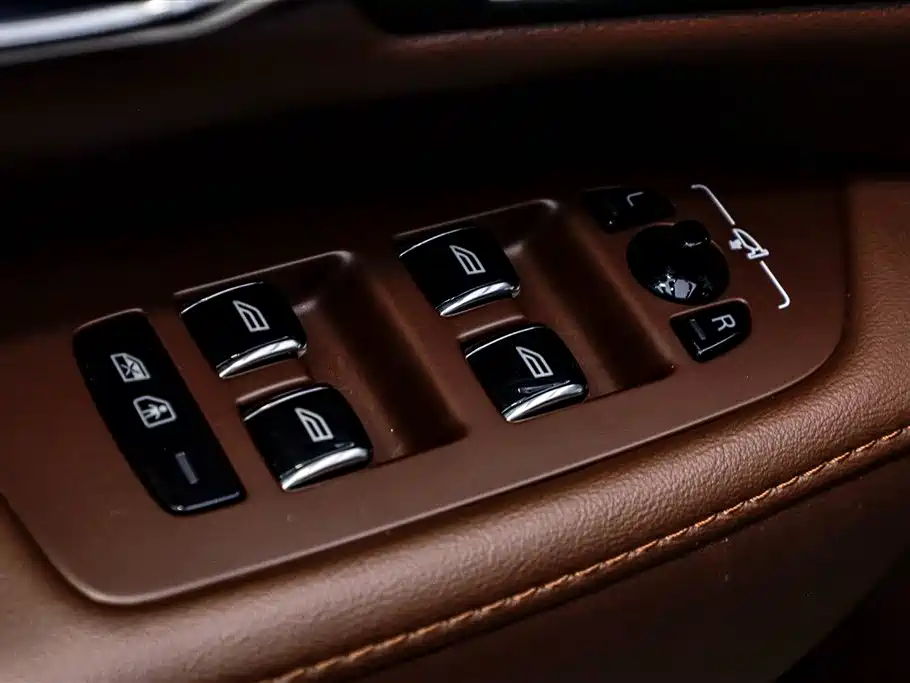 VOLVO S90 PLUG IN HYBRID