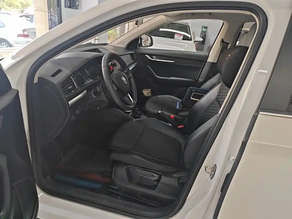 SKODA KOMICK