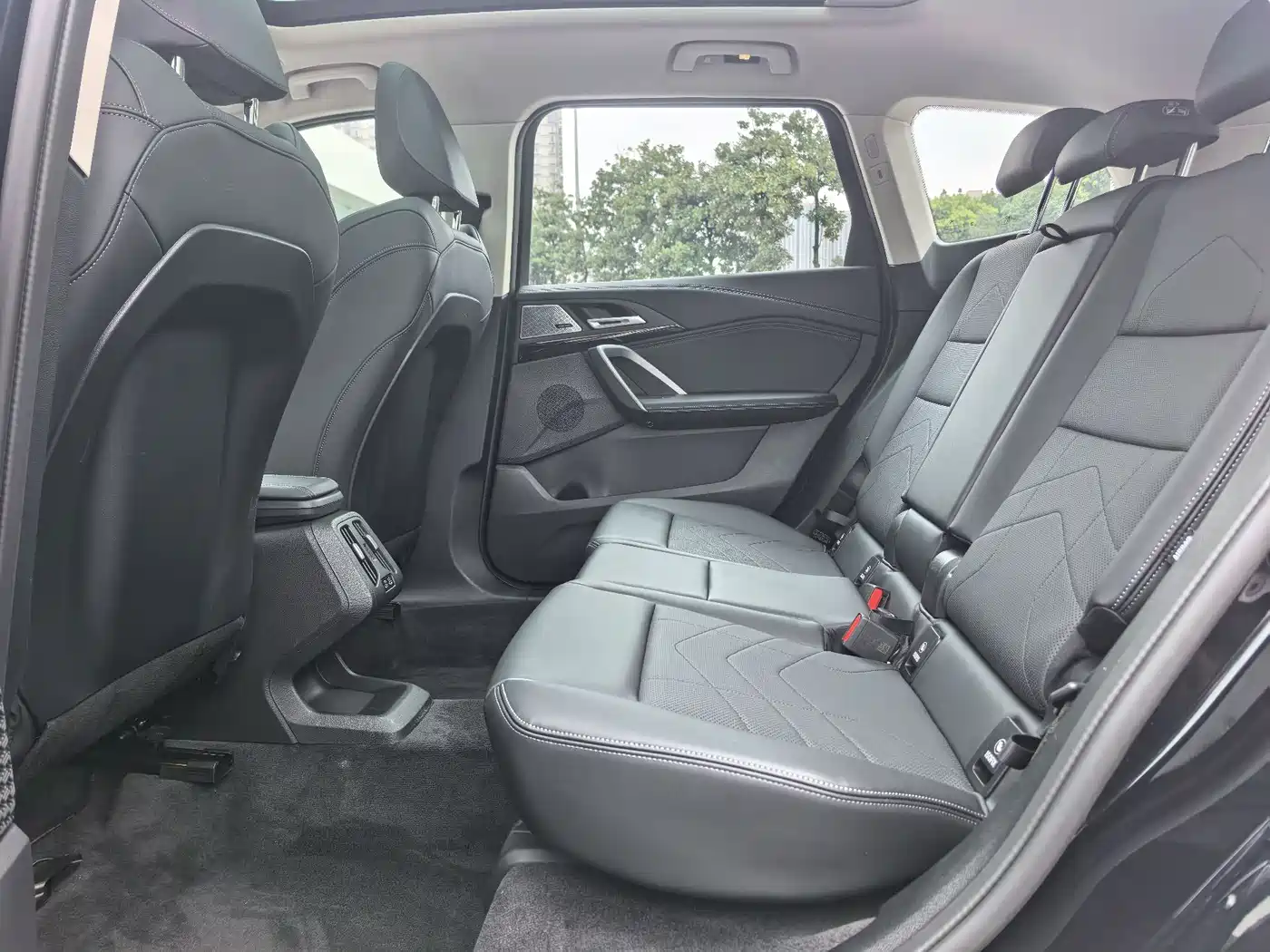 BMW X1 2025 sDrive25Li X Design Package фото 11