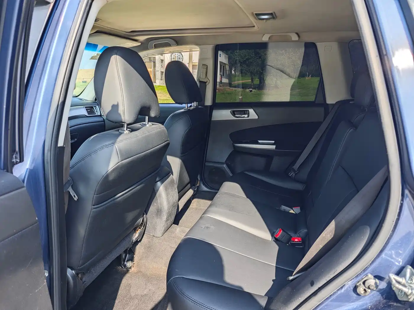 Subaru Forester 2011 2.5XS Automatic Luxury Navigation Edition фото 6