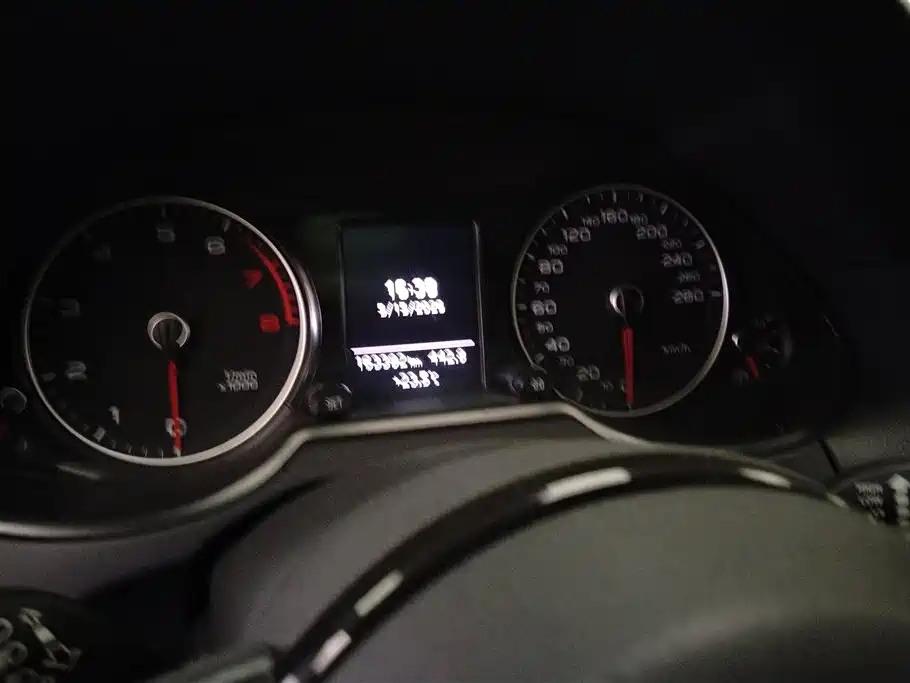 Audi Q5 2016 40 TFSI Technology Model фото 14