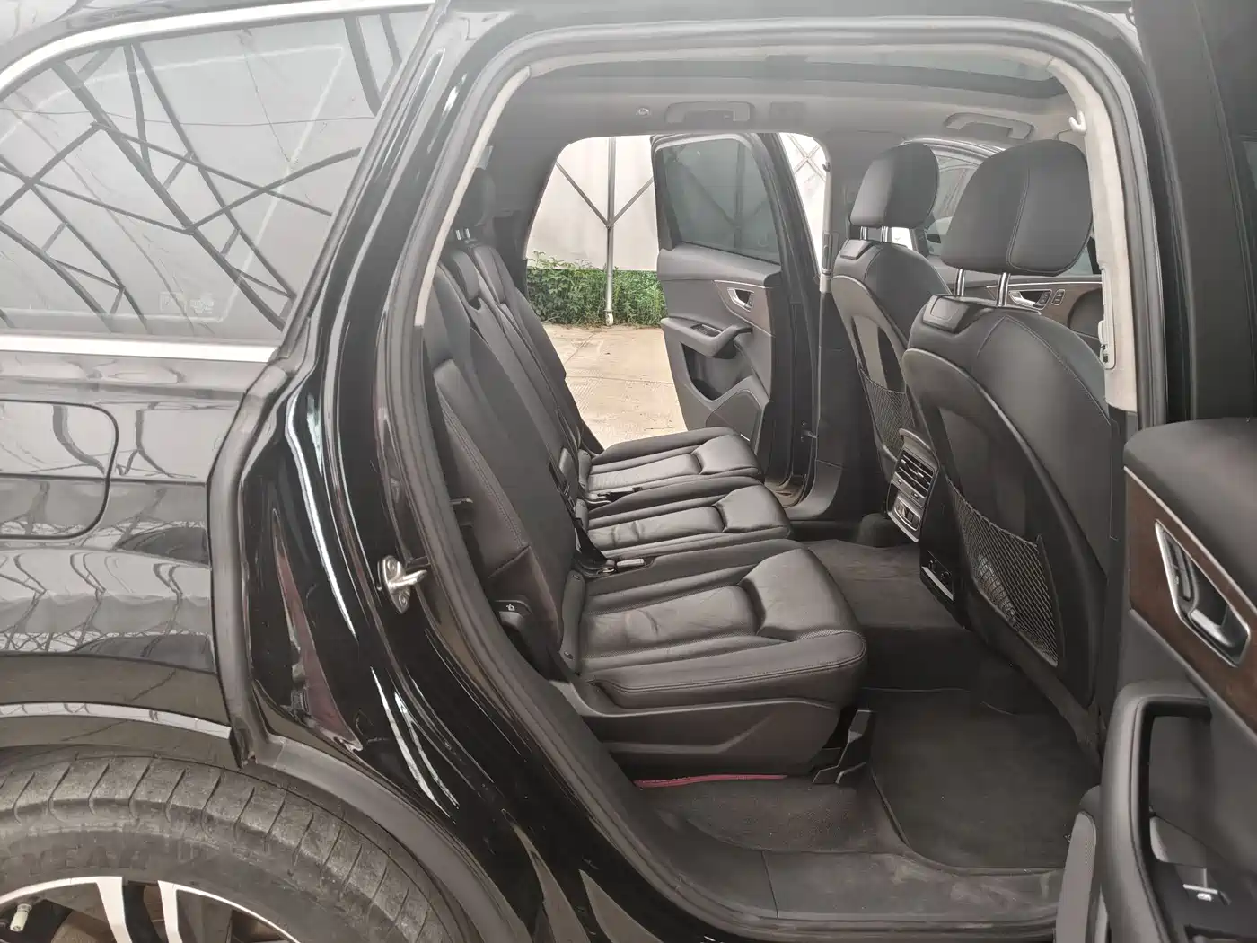 Фото 14 - Audi Q7