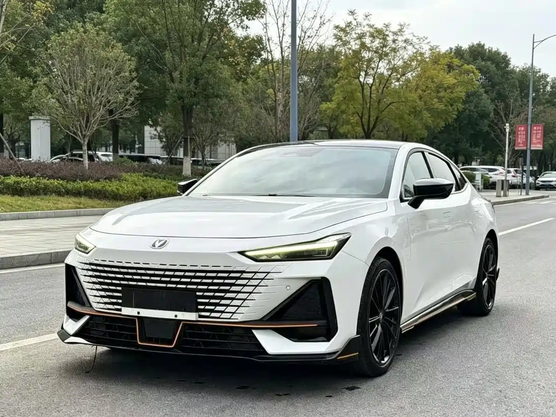 Changan UNI-V 2022 1.5T Sport Edition